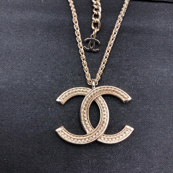 Chanel Necklace - Picture 7 of 7